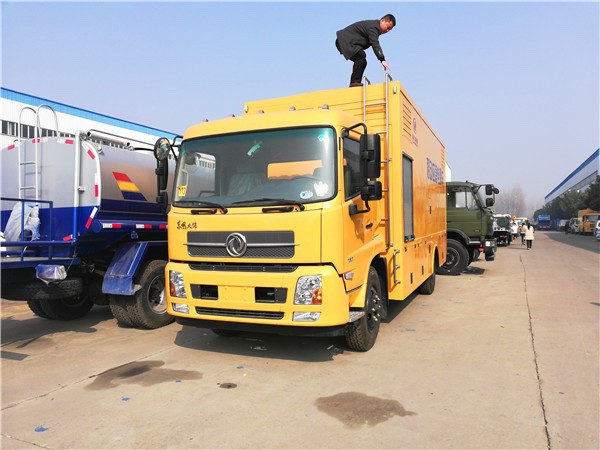 程力威牌售貨車