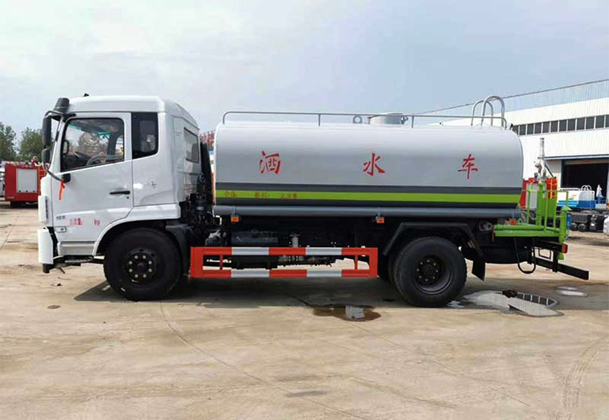 隨州14方綠化灑水車——打造城市綠化的有力助手
