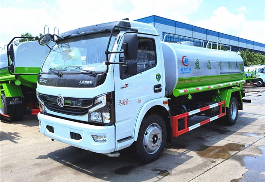 吉林江淮工地灑水車品質(zhì)卓越，實現(xiàn)工地“綠化”
