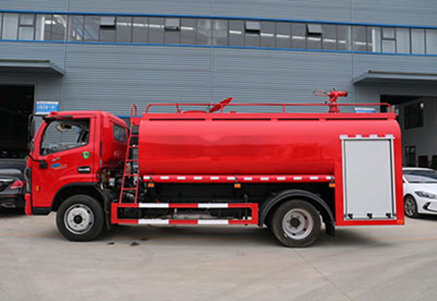 隨州灑水車：價格、性能與服務(wù)
