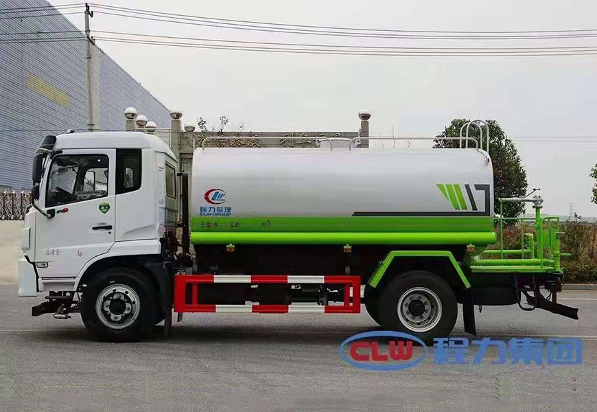 吉林江淮工地灑水車——助力建設綠色工地
