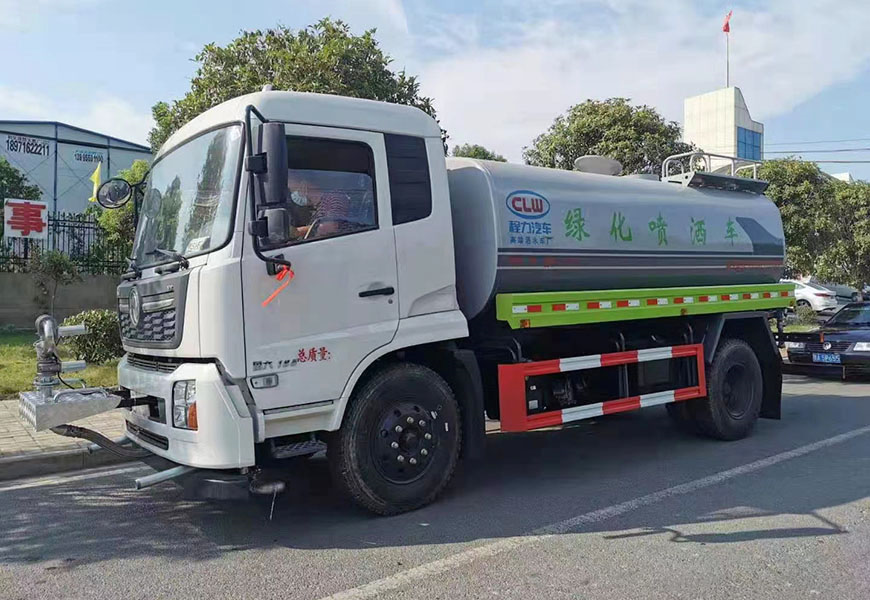 一汽灑水車經(jīng)濟(jì)動(dòng)力的探究
