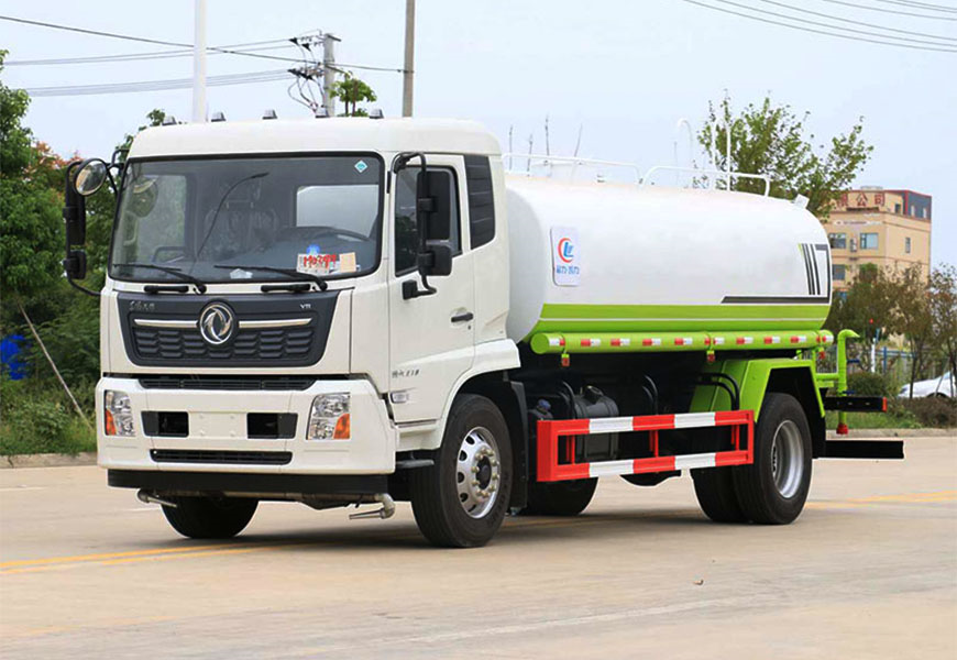 康定3噸灑水車(chē)：程力專業(yè)定制，打造中國(guó)灑水車(chē)新標(biāo)桿！
