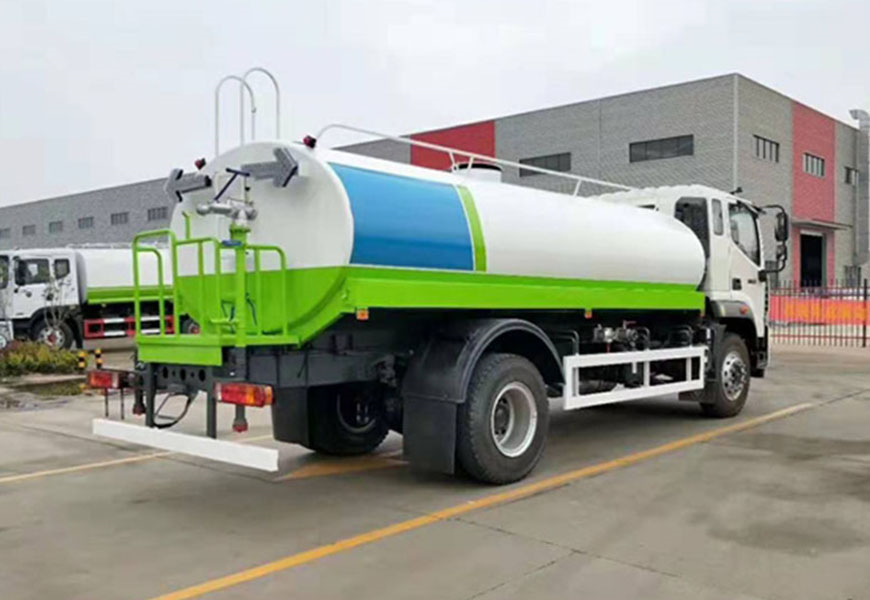 環(huán)保利器——天津陜汽灑水車廠家
