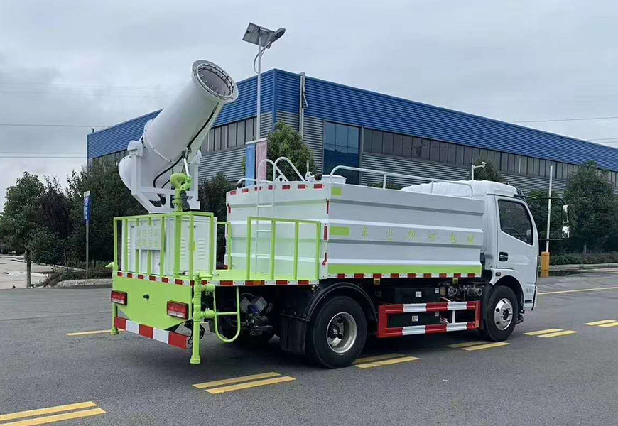 大運(yùn)風(fēng)度灑水車保險(xiǎn)盒，讓低碳出行更安心
