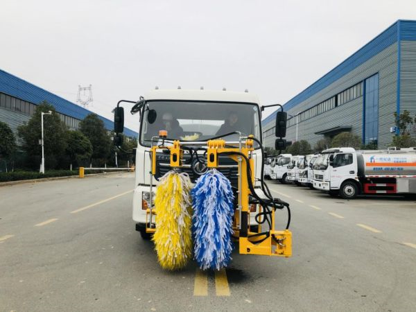 從化區(qū)灑水車租賃，程力專業(yè)服務(wù)您
