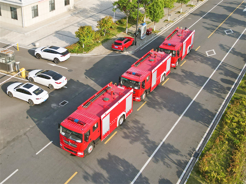 婁底消防車廠家：程力專用汽車股份有限公司
